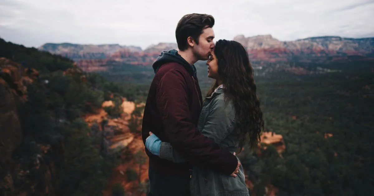 73 legendas para foto com namorado para ele se sentir especial