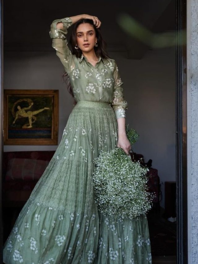 Blusa e saia verde floral de Aditi Rao Hydari são uma carta de amor pura ao verão