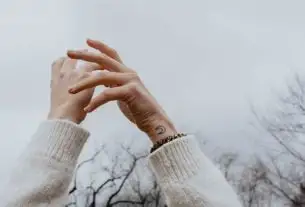 35 modelos criativos para tatuagem de fases da lua