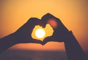 50 frases de amor curtas: inspiração para declarações apaixonantes